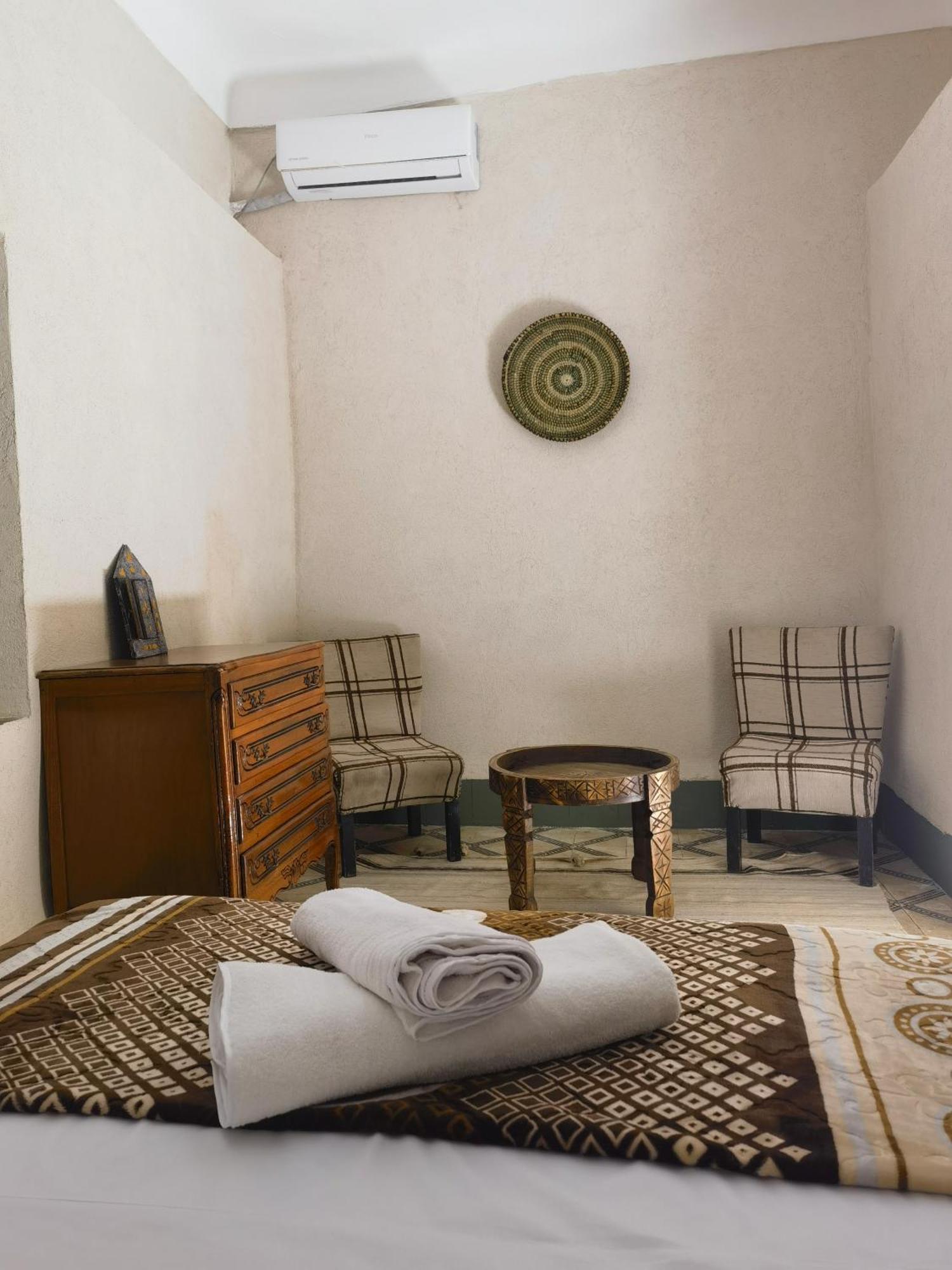 Medina Oasis Hostel Marrakesh Bagian luar foto